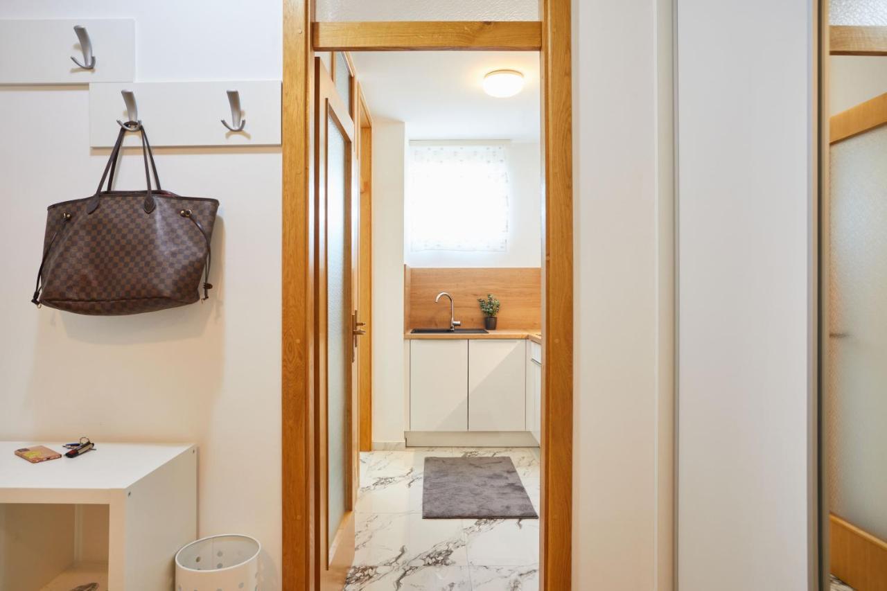 זאגרב Spacious 2Bdr Apartment Near Business District מראה חיצוני תמונה